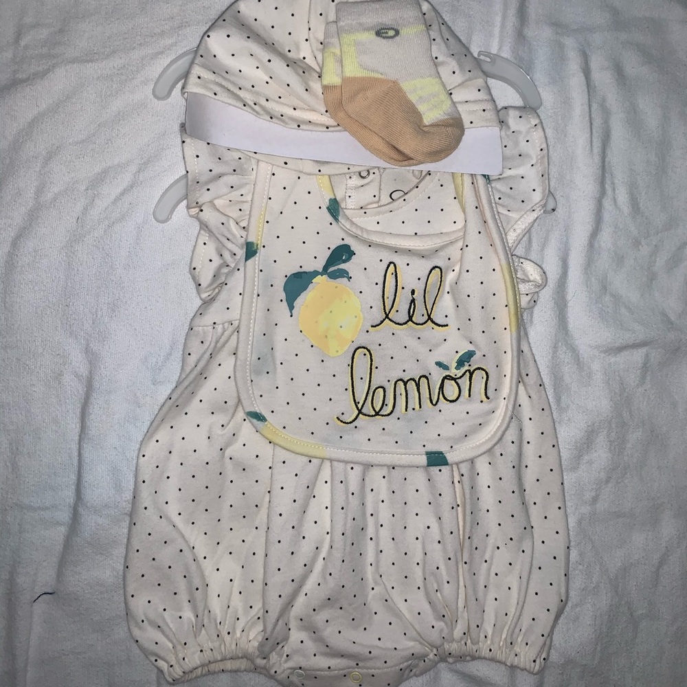 Never worn baby girl clothes
